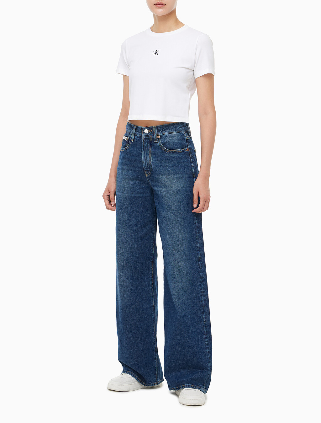 Buy 여성 와이드 레그핏 다크 블루 데님 in color Blue