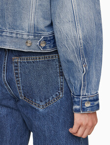 Buy 여성 코튼 셀비지 90's 트러커 자켓 in color BLUE