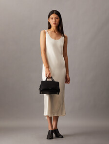 Buy 스몰 사첼백 25 in color BLACK BEAUTY