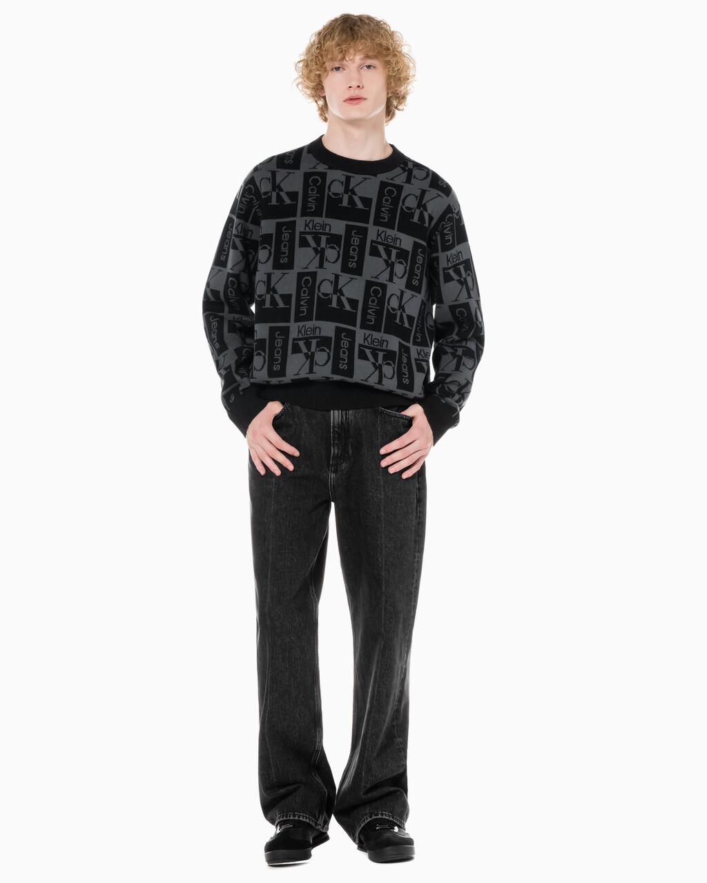 Buy 남성 뉴와이드핏 블랙 데님 in color WASHED BLACK LOGO LACE