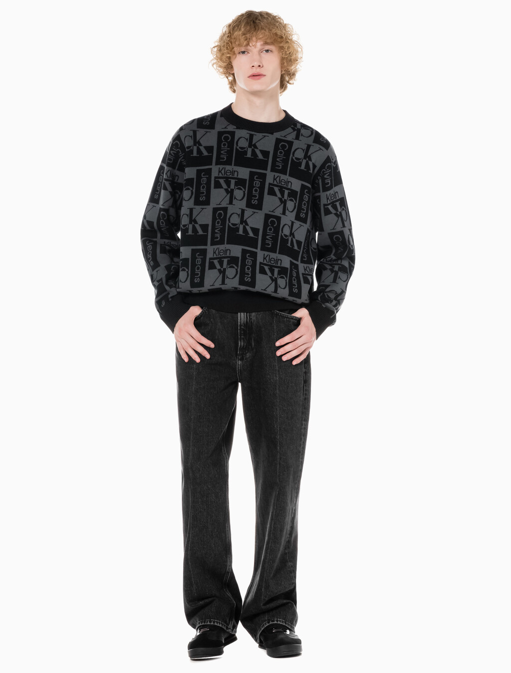 Buy 남성 뉴와이드핏 블랙 데님 in color WASHED BLACK LOGO LACE