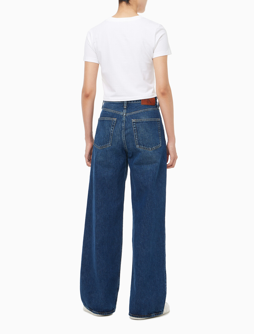 Buy 여성 와이드 레그핏 다크 블루 데님 in color Blue
