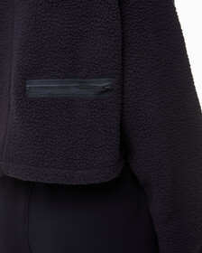 Buy 여성 릴랙스핏 쉐르파 크롭 풀오버 in color BLACK