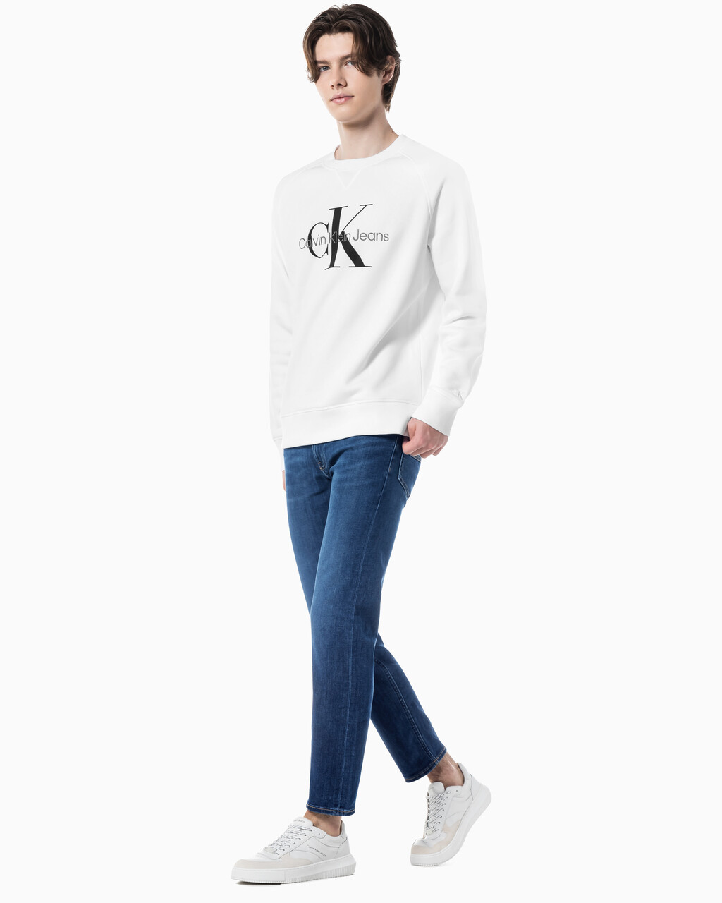 Buy 남성 슬림 스트레이트핏 다크 블루 크롭 데님 in color BLUE BLACK HANGER LOOP