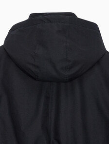 Buy 여성 크롭 패디드 재킷 in color BLACK