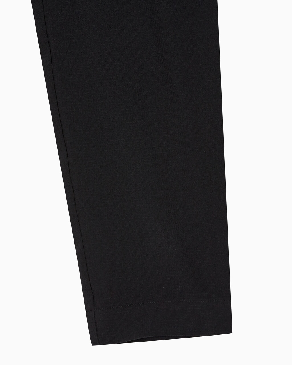 Buy 여성 레귤러 핏 에센셜 하이 스트레치 우븐 팬츠 in color BLACK