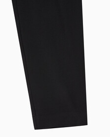 Buy 여성 레귤러 핏 에센셜 하이 스트레치 우븐 팬츠 in color BLACK