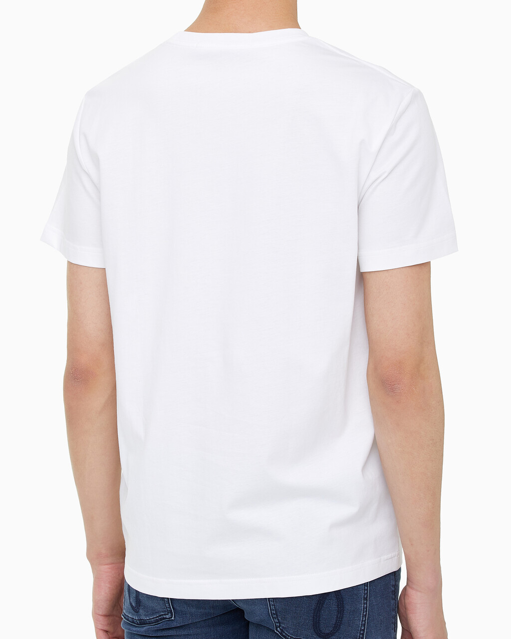 Buy 남성 레귤러핏 솔리드 CK 로고 반팔 티셔츠 in color BRIGHT WHITE