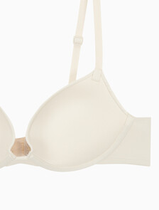 Buy 여성 퍼펙틀리 핏 레이스 AF 푸쉬업 브라 in color BONE WHITE