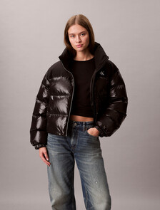 Buy 여성 매트 블라킹 샤인 다운 자켓 in color BLACK