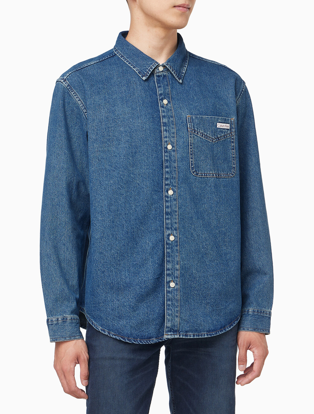 Buy 남성 레귤러핏 클래식 하버블루 워시 긴팔 데님 셔츠 in color Light blue
