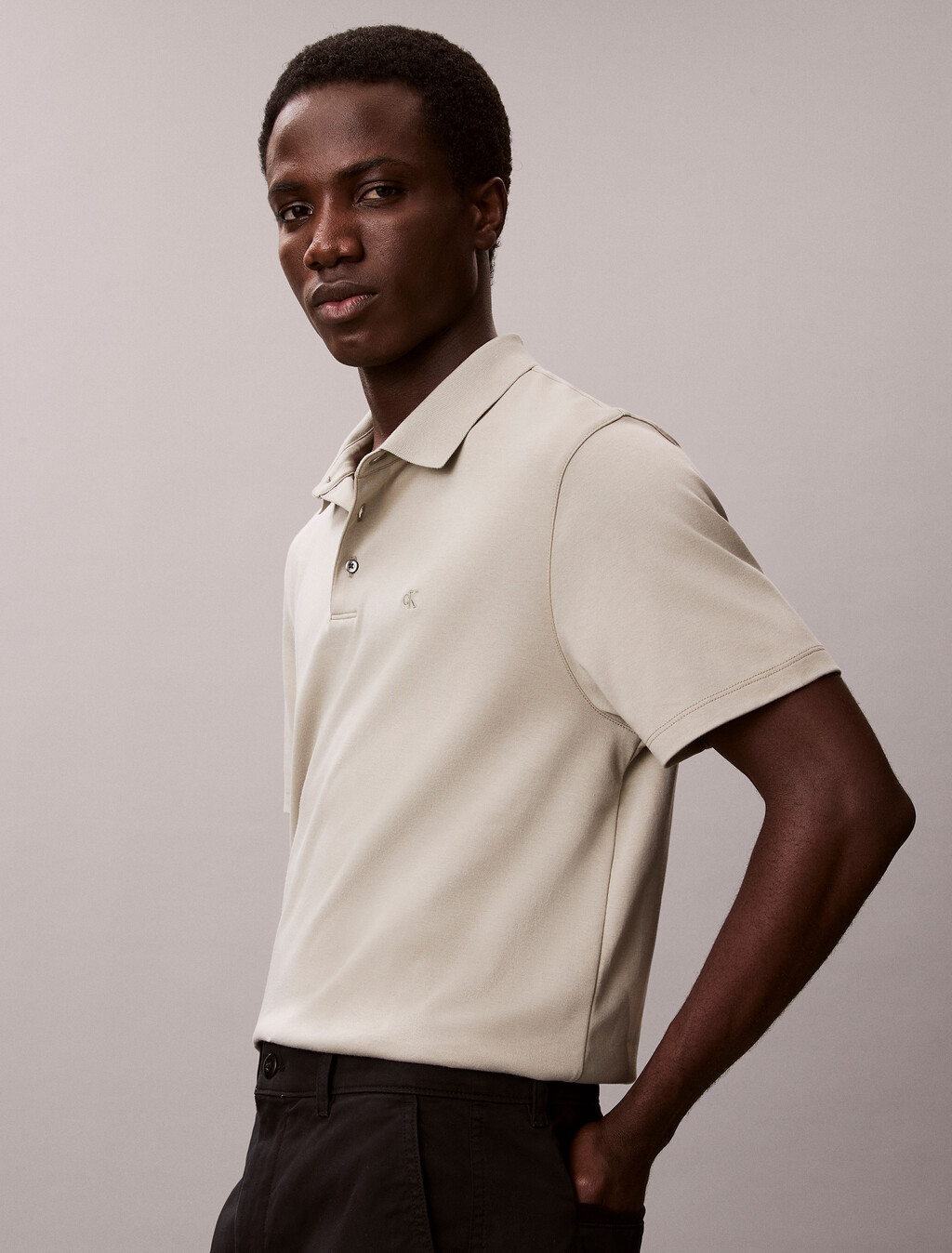 Buy 남성 릴렉스드핏 쿨링 피크 엠보스드 폴로 티 in color Grey