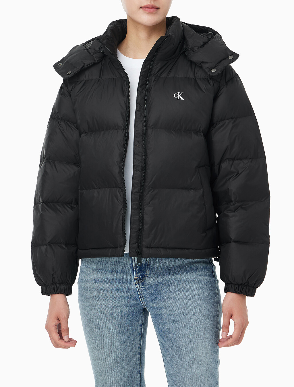 Buy 여성 에센셜 미드 웨잇 푸퍼 자켓 in color BLACK