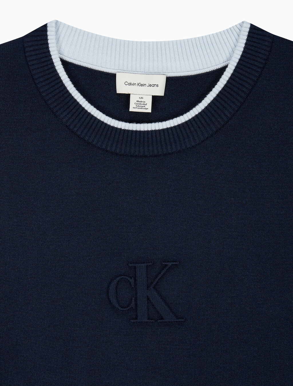 Buy 남성 엠보스드 로고 크루넥 스웨터 in color DARK SAPPHIRE
