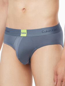 Buy 남성 모던 로고 패치 마이크로 힙브리프 in color Grey