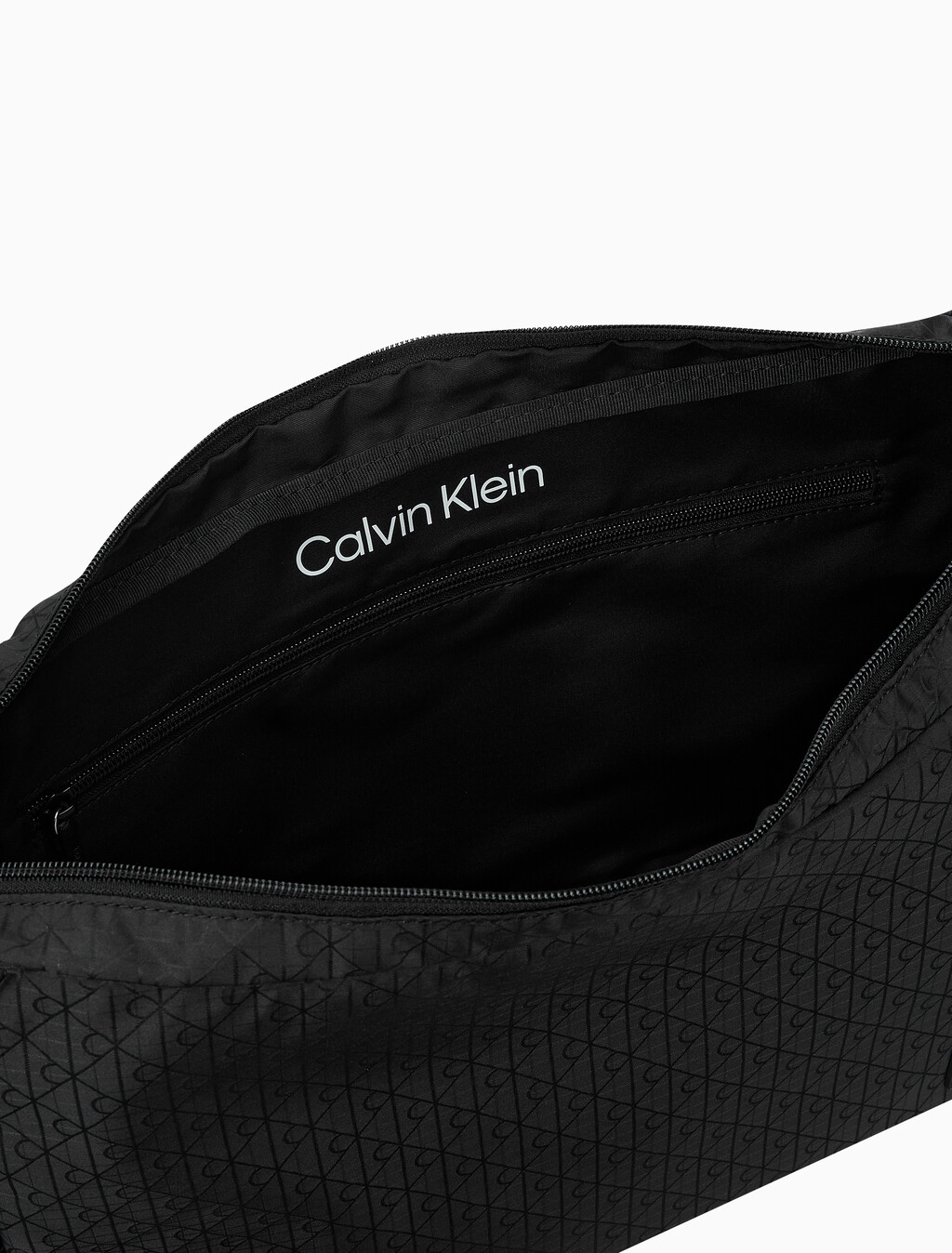 Buy 남성 유틸리티 엠블럼 크로스바디 in color BLACK