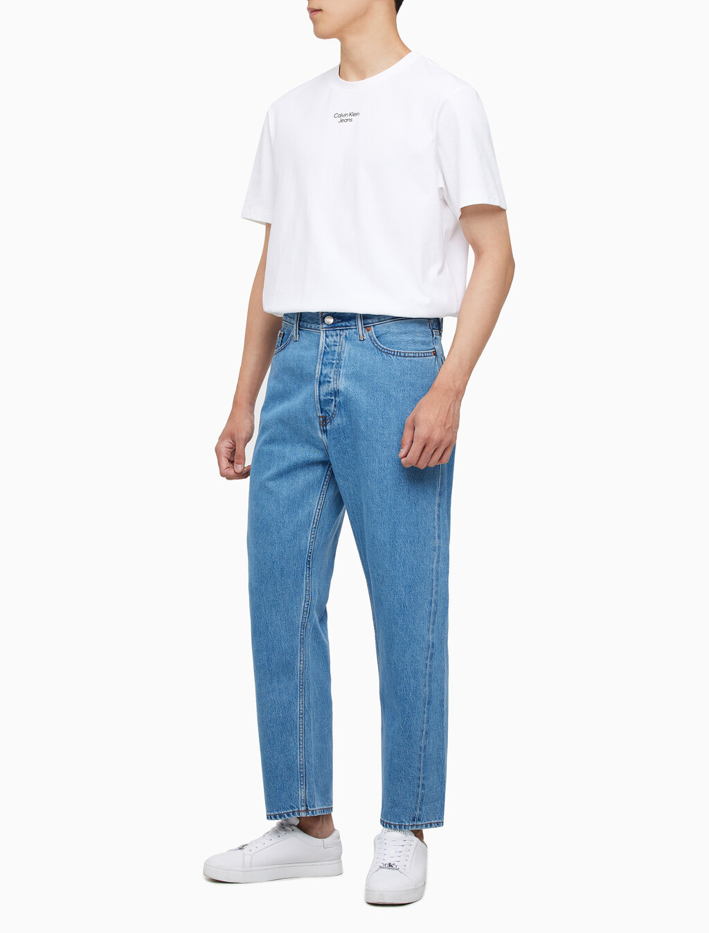 Buy 남성 스트레이트핏 라이트블루 데님 in color COASTAL BLUE