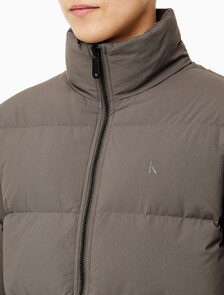 Buy 남성 베이직 에센셜 다운 푸퍼 자켓  in color BROWN