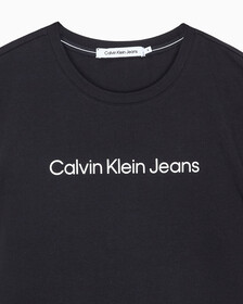Buy 여성 슬림핏 인스티튜셔널 로고 반팔 티셔츠 in color CK BLACK