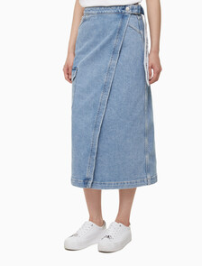 Buy 여성 맥시 데님 랩 스커트 in color CHALKY BLUE