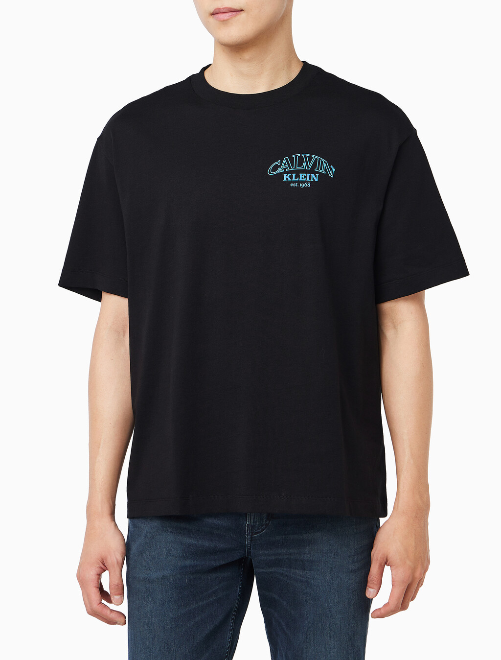 Buy 릴렉스드 저지 엠보스드 모노로고 티 in color BLACK