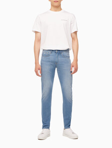 Buy 남성 모던 테이퍼 라이트블루 데님 in color CHALKY BLUE