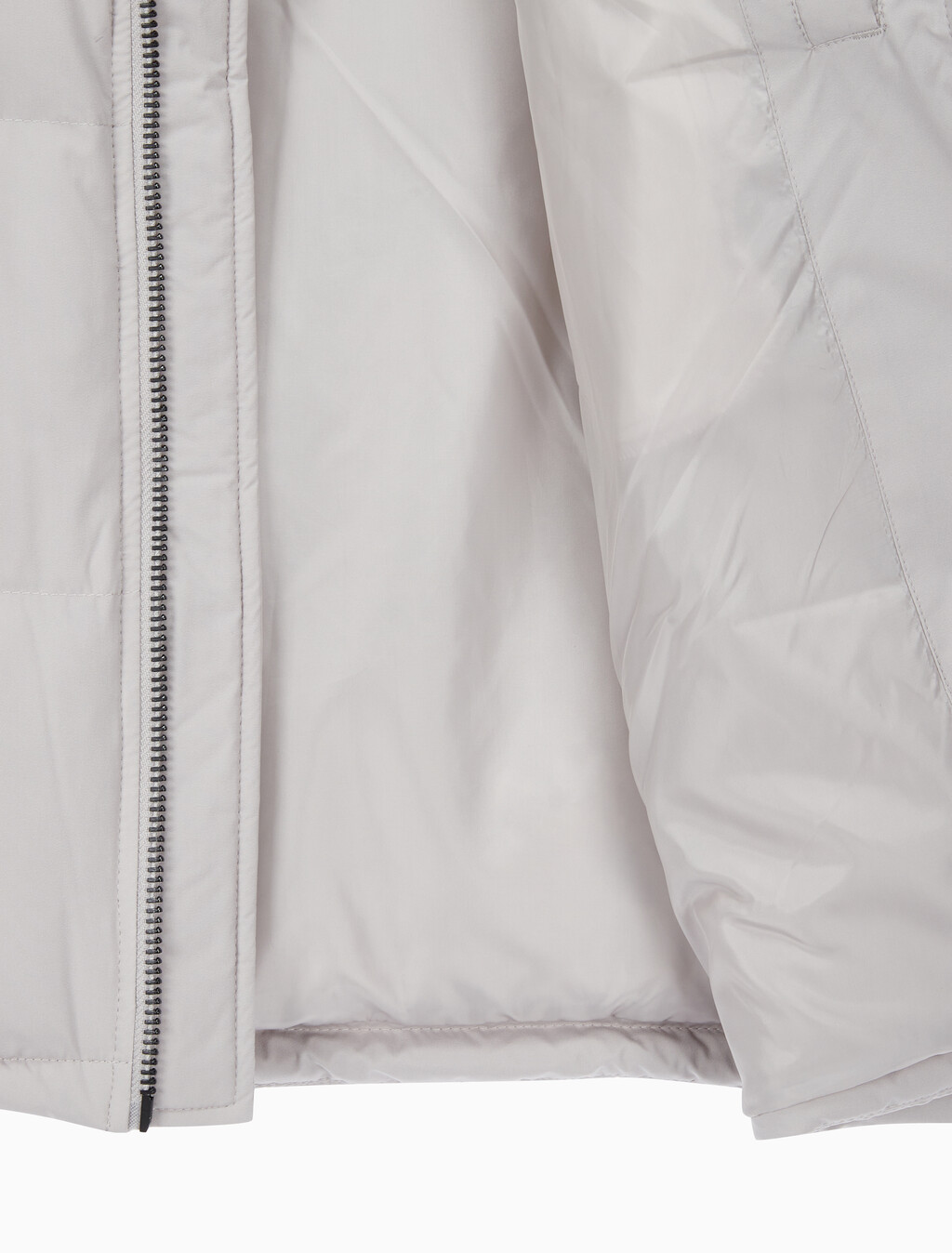 Buy 남성 레귤러핏 스탠드 카라 숏 다운 푸퍼 재킷 in color GREY