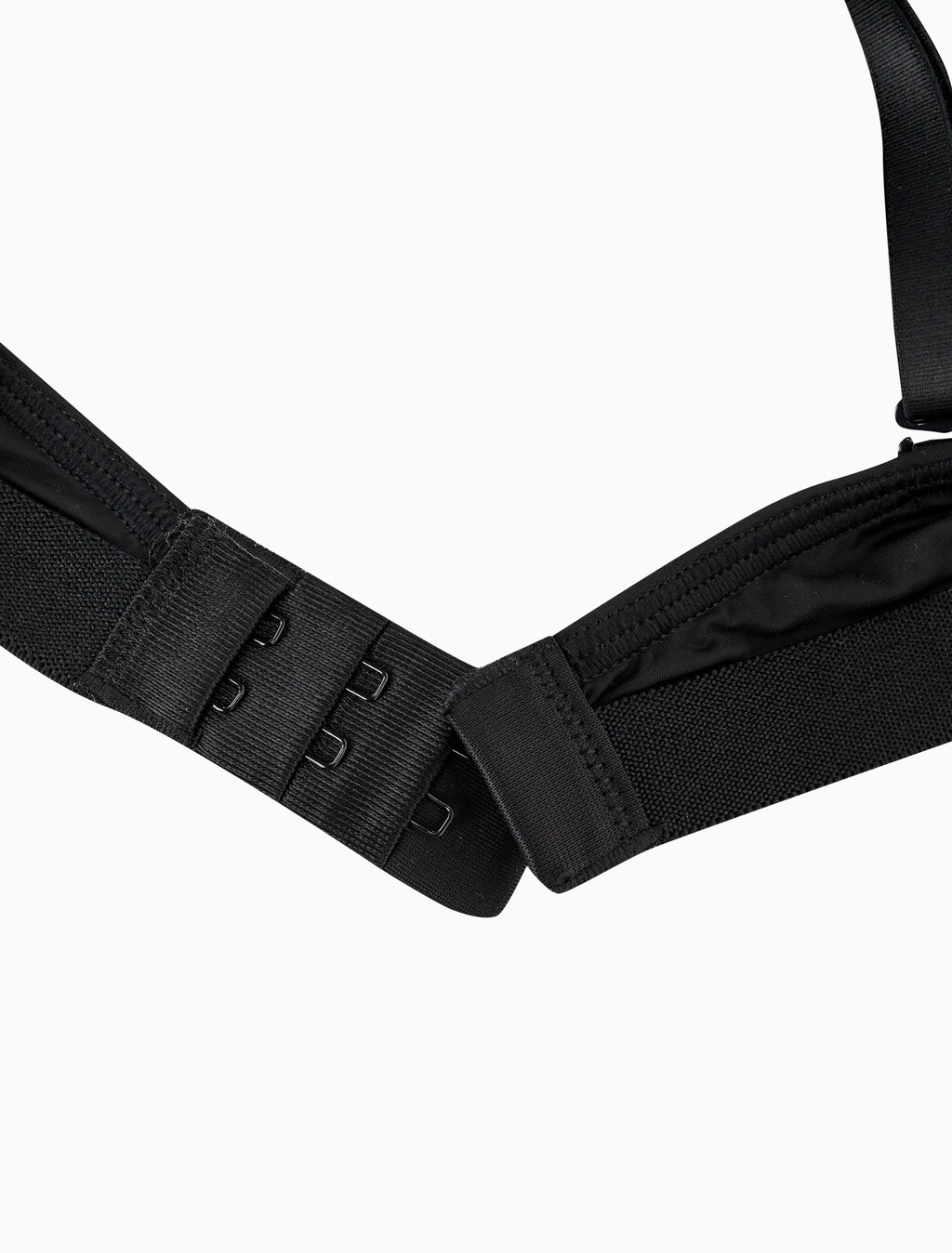 Buy 여성 퓨쳐 쉬프트 마이크로 AF 푸쉬업 브라 in color BLACK