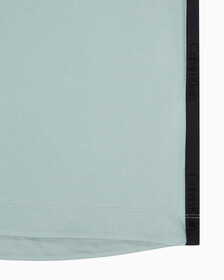 Buy 남성 리플렉티브 로고 레귤러 핏 기능성 집업 폴로 티셔츠 in color GREEN MILIEU