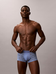 Buy 남성 스컬프트 레이스 로우 라이즈 트렁크 in color BLUE