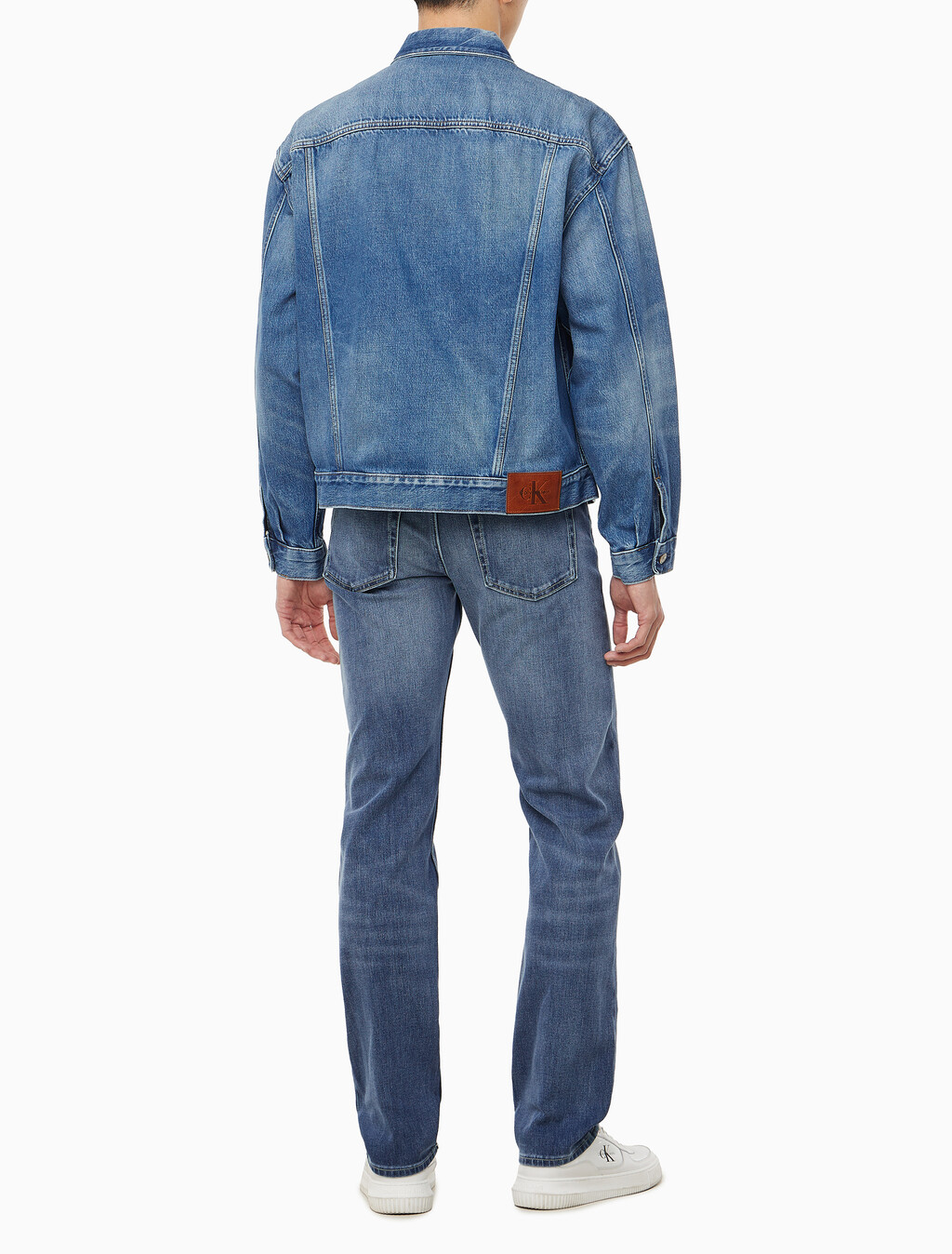 Buy 남성 레귤러핏 90's 미드블루 워시 데님 자켓 in color WASHED EMERALD