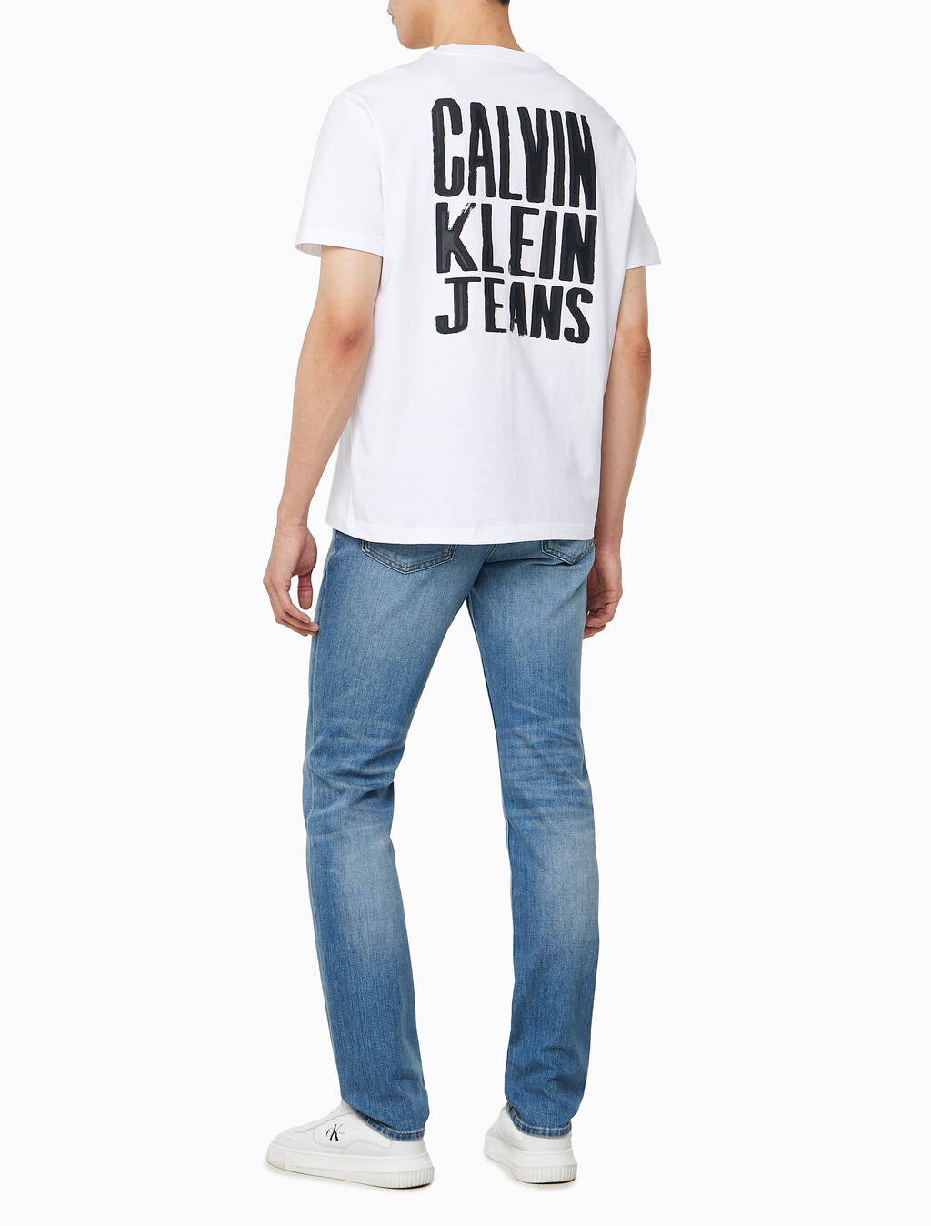 Buy 남성 레귤러핏 CKJ 백로고 그래픽 반팔 티셔츠 in color BRILLIANT WHITE