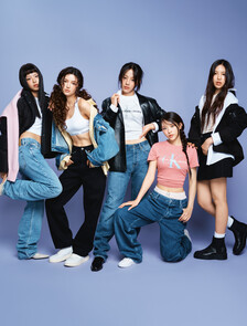 Buy 여성 폭스 레더 블레이저 자켓 in color CK BLACK