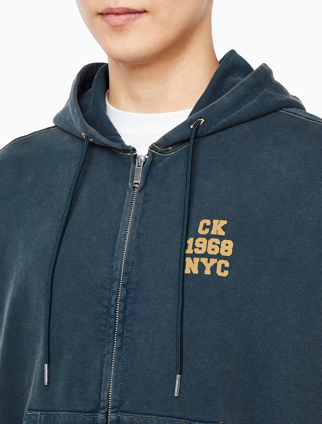 Buy 남성 워시드 프리미엄 빈티지 로고 후드집업 in color Navy