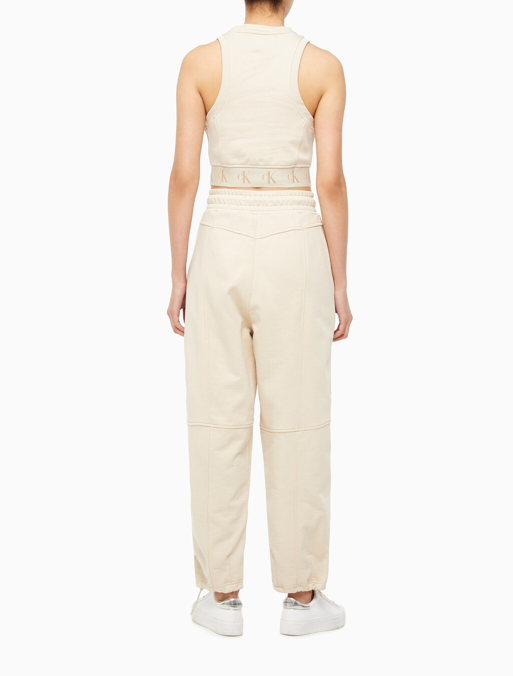 Buy 여성 리피트 크롭 로고 탱크 탑 in color CLASSIC BEIGE