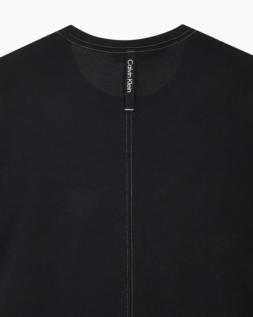 Buy 남성 프론트 로고 레귤러핏 숏슬리브 티셔츠 in color BLACK