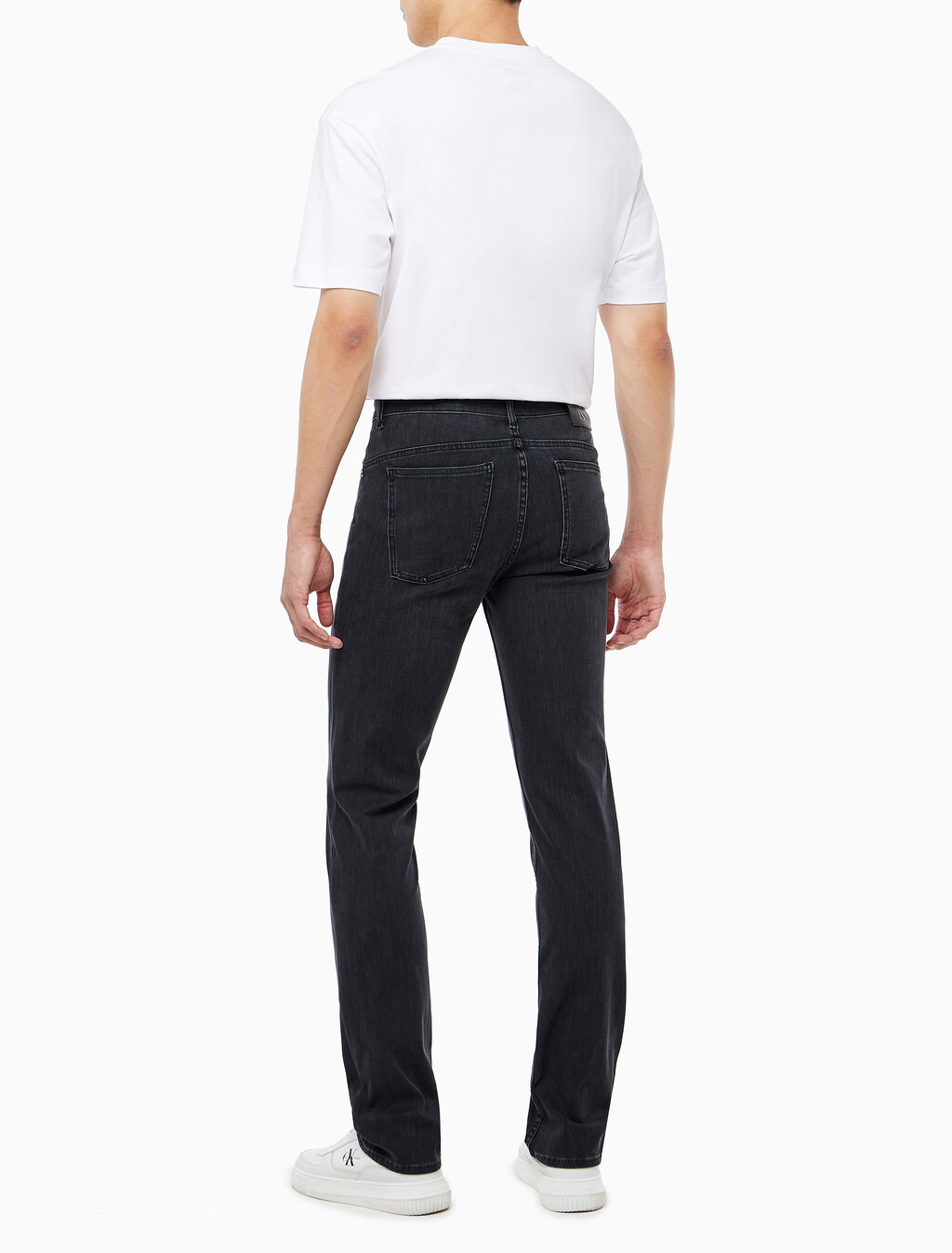 Buy 남성 바디핏 블랙 37.5 기능성 데님 in color WASHED BLACK LOGO LACE