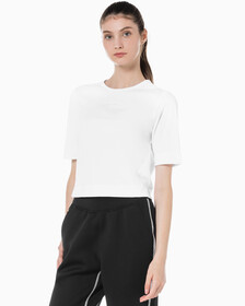 Buy 여성 박시 핏 에센셜 기능성 반팔 티셔츠 in color BRIGHT WHITE