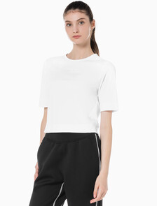 Buy 여성 박시 핏 에센셜 기능성 반팔 티셔츠 in color BRIGHT WHITE