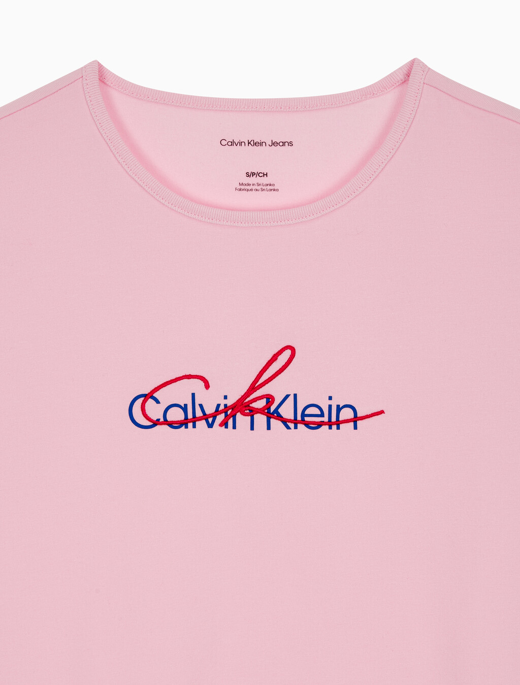 Buy 여성 슬림 스크립 CK로고 반팔 티셔츠 in color PASTEL PINK