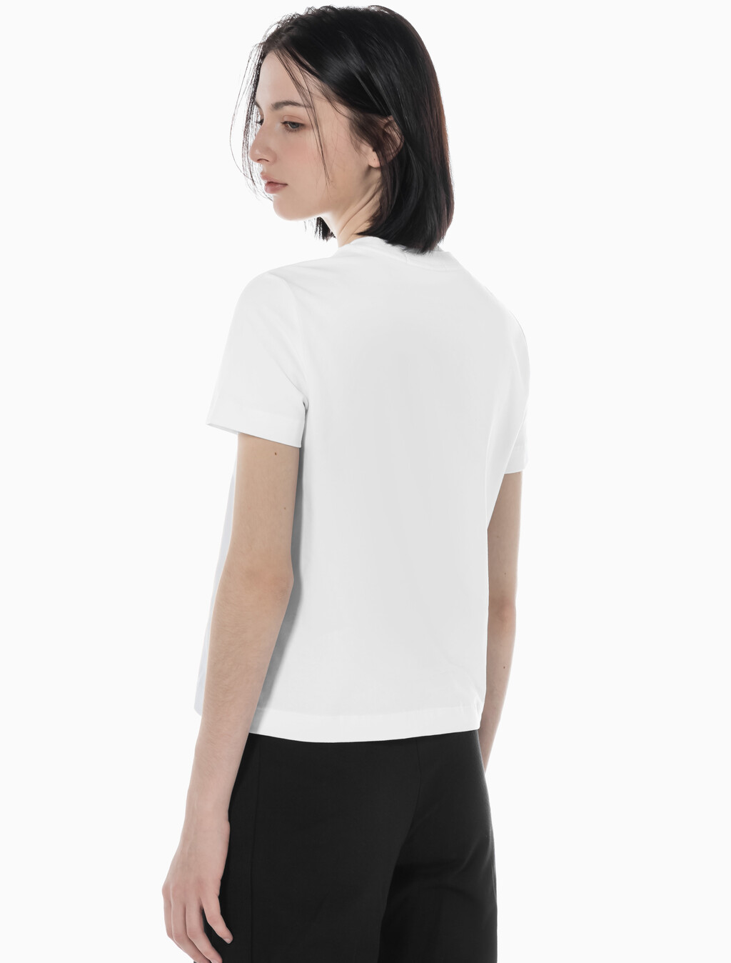 Buy 여성 레귤러핏 스몰 모노그램 로고 반팔 티셔츠  in color BRIGHT WHITE