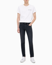Buy 남성 모던 테이퍼핏 블랙 얼티밋 스트레치 데님 in color WASHED BLACK LOGO LACE