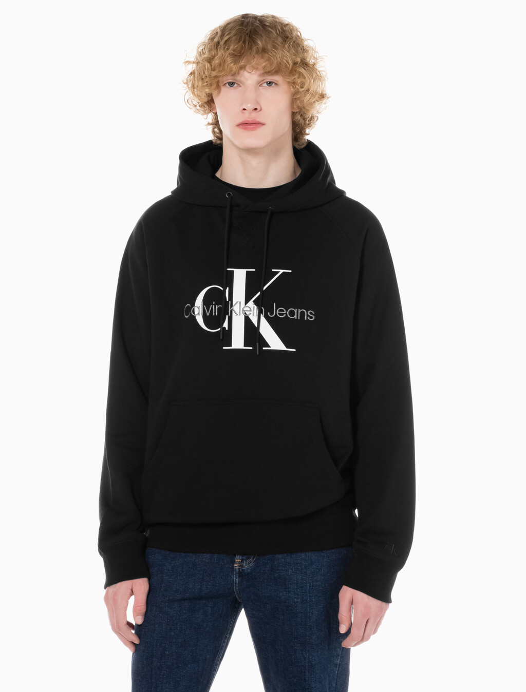 Buy 남성 롱슬리브 릴렉스핏 모노그램로고 후디 in color CK BLACK