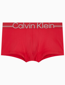 Buy 남성 뉴 사인 로고 로우 라이즈 트렁크 in color Red