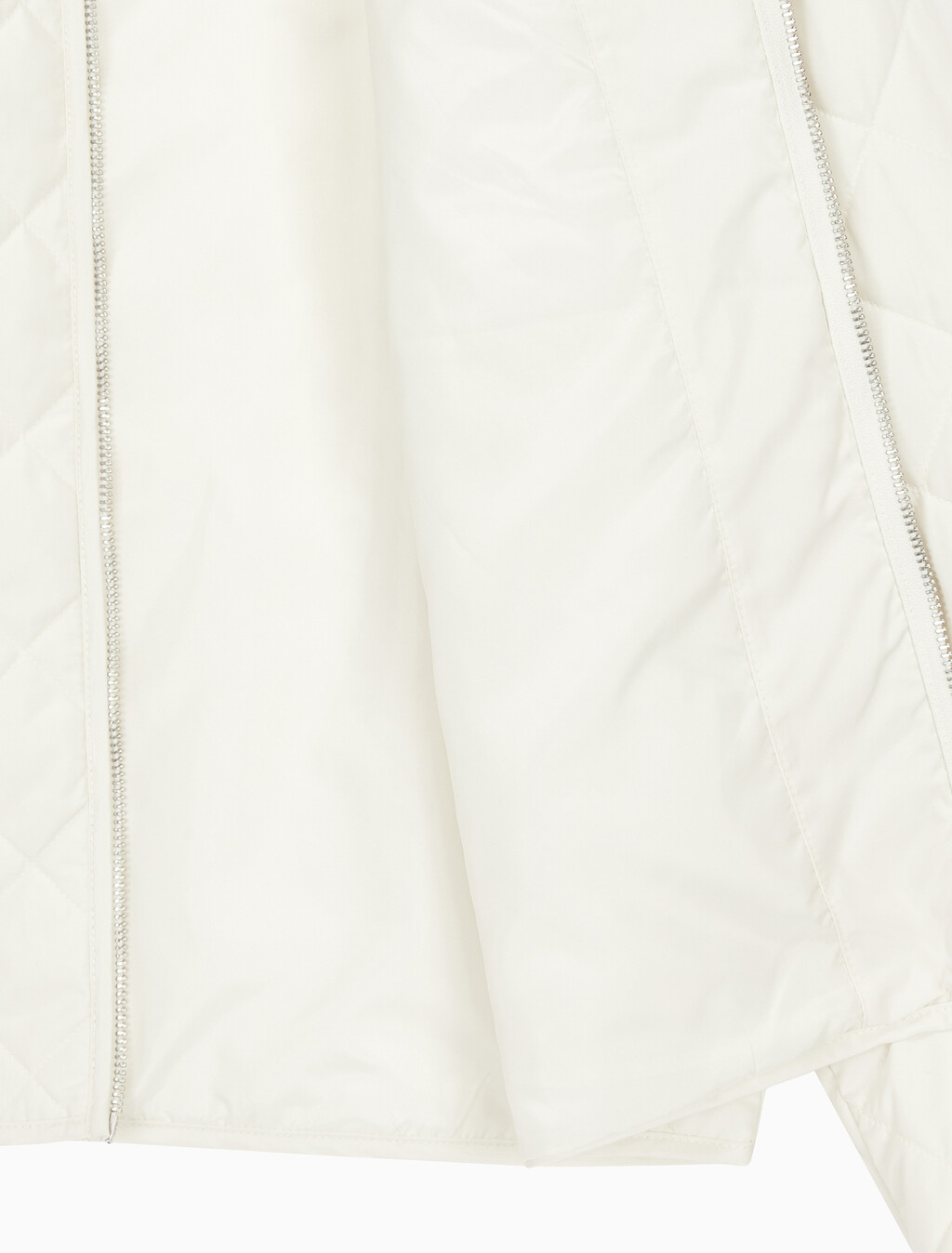 Buy 여성 라이트웨이트 퀼티드 자켓 in color WHITE