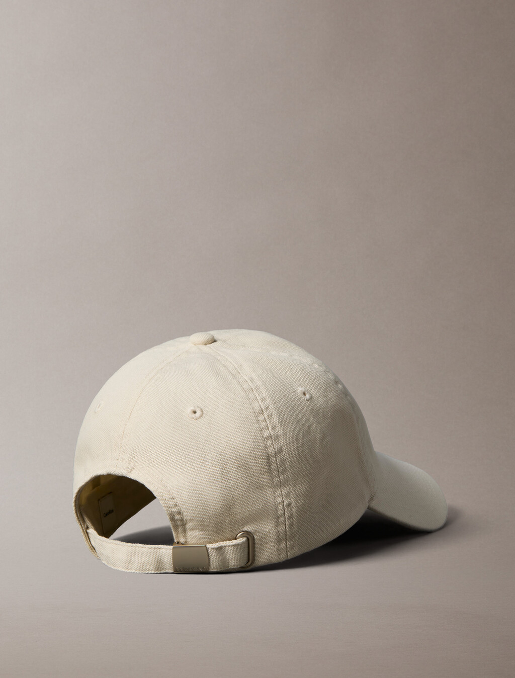 Buy 남녀공용 시즈널 워시드 코튼 캔버스 스몰 패치 볼캡 in color BONE WHITE