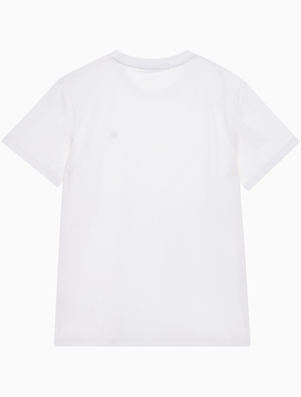 Buy 남성 레귤러핏 CK 로고 뱃지 반팔 티셔츠 in color BRIGHT WHITE