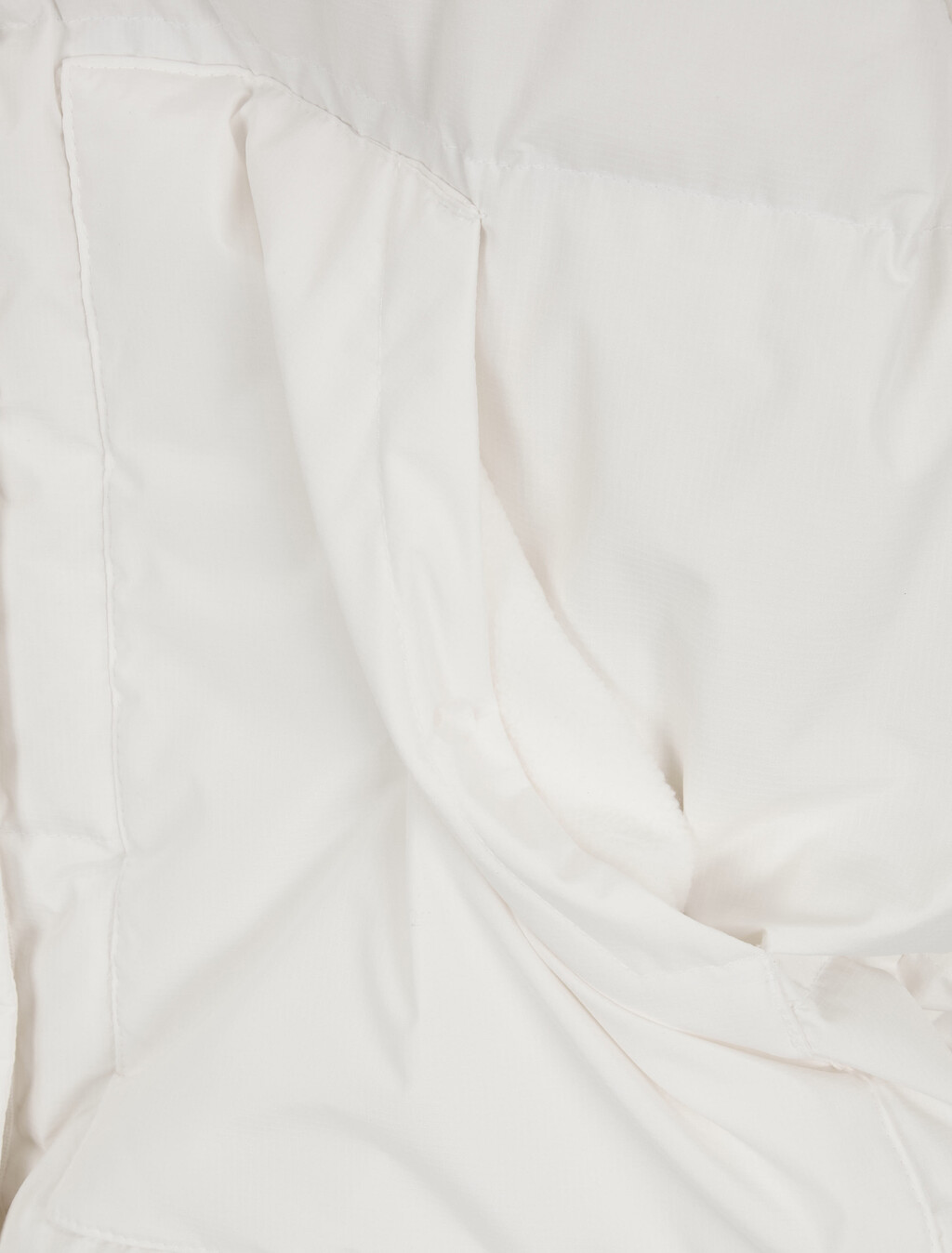 Buy 여성 숏 렝스 스탠드 카라 푸퍼 in color Ivory