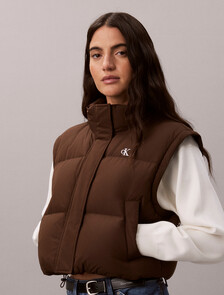 Buy 여성 매트 디테쳐블 슬리브 푸퍼 자켓 in color Brown