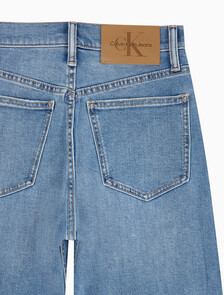 Buy 여성 하이라이즈 와이드레그핏 미드블루 37.5 라이트웨이트 데님 in color MID BLUE BACK EMBRO